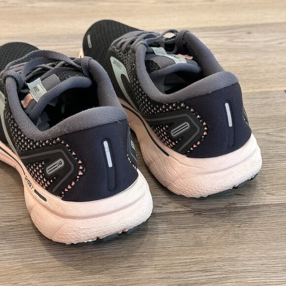 Brooks Women's Black and White Sneakers - Picture 7 of 11